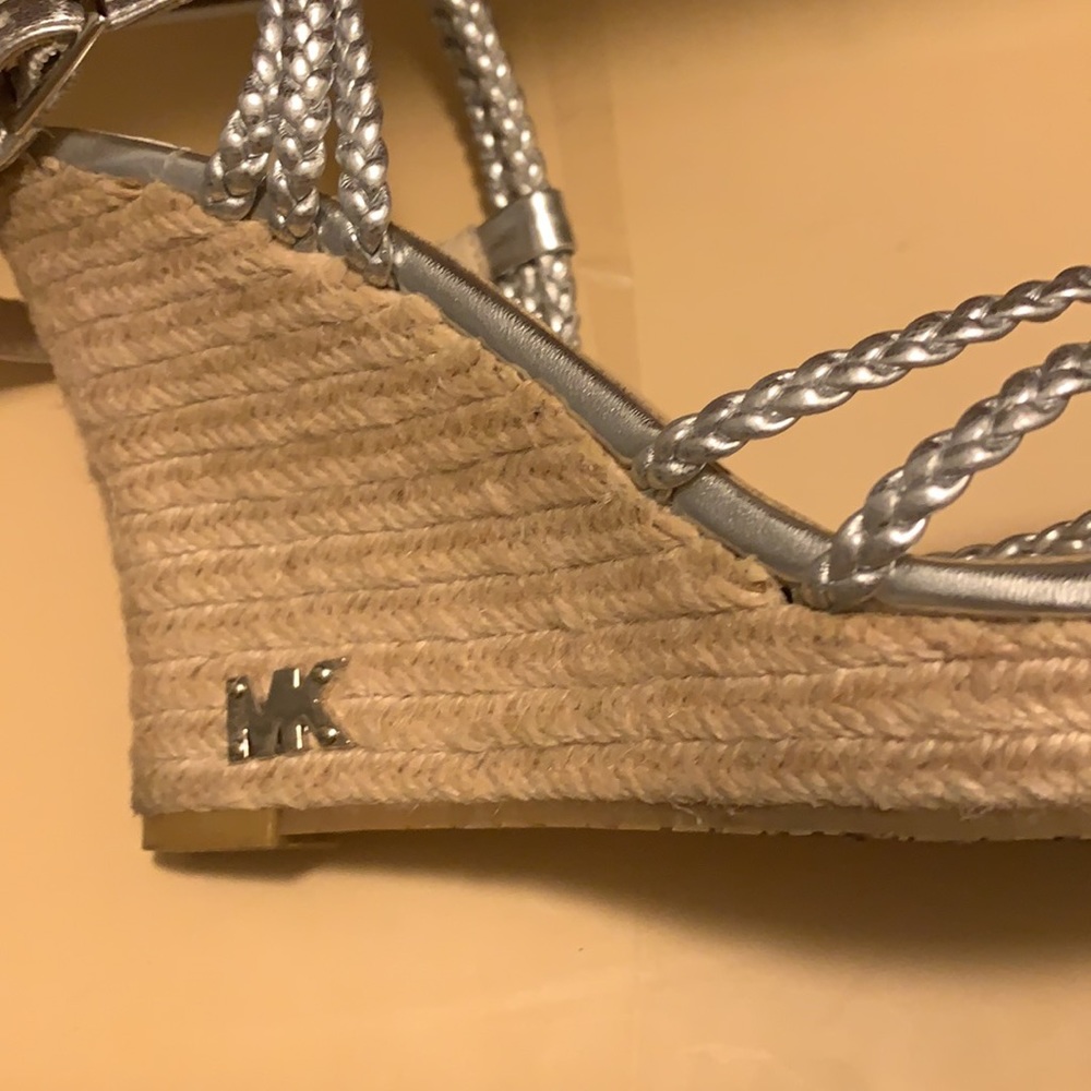 MK wedge shoe - Picture 2 of 3